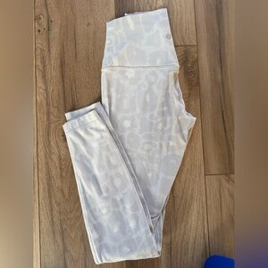 Lululemon Align 28” Leggings. Color : grey animal print. Size 4